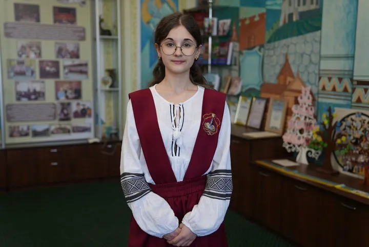 Фото до матеріалу: Співуча зірок: історія Софії Губи з Макіївки, яка виграла олімпіаду в Івано-Франківську
