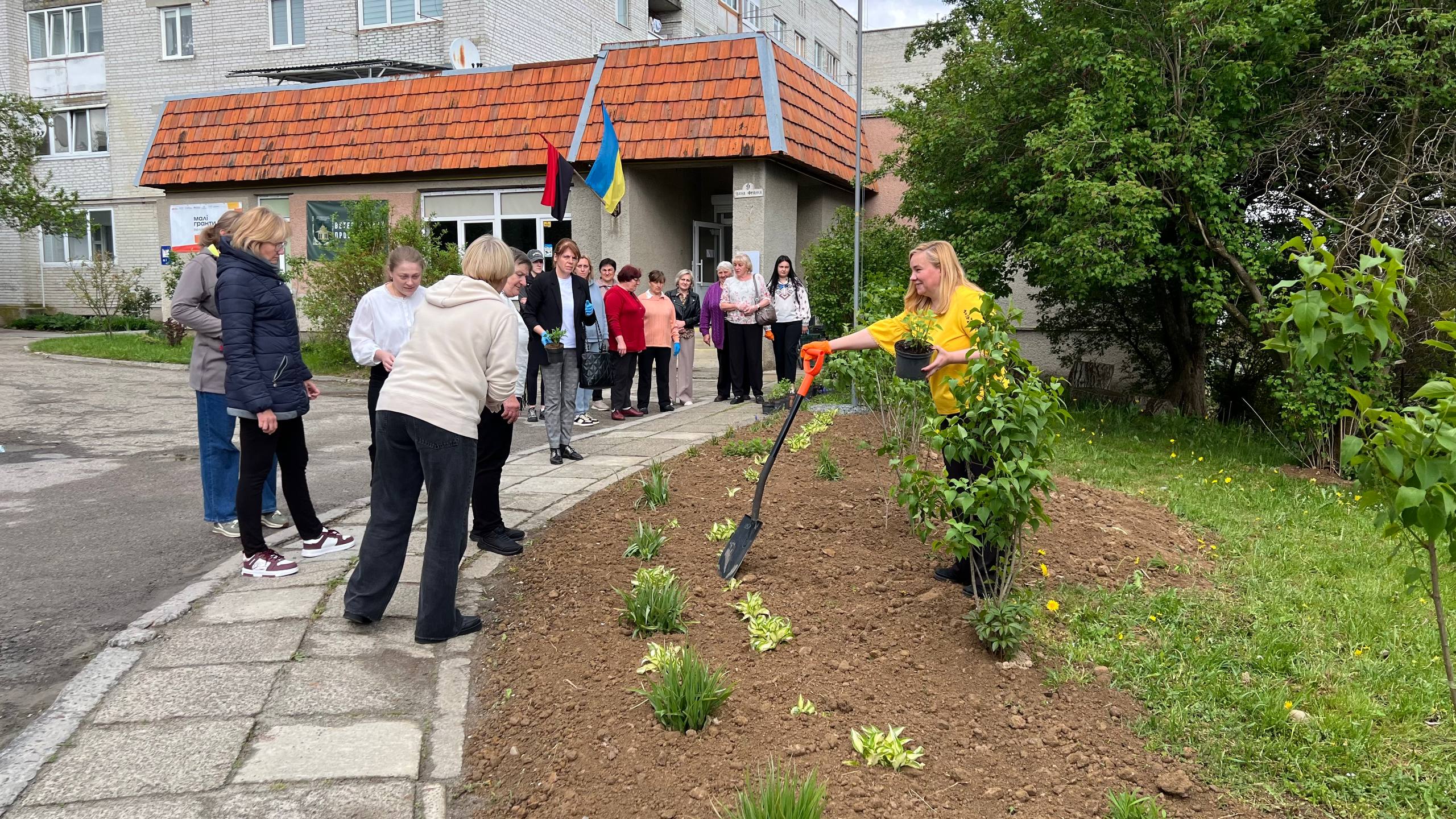 Фото до матеріалу: Матері зниклих безвісти захисників вшанували у Моршинській громаді