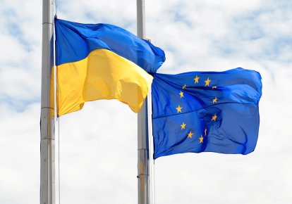 Фото до матеріалу: Жорсткі податкові умови від ЄС для Києва: що загрожує кредитам на 90 млрд євро