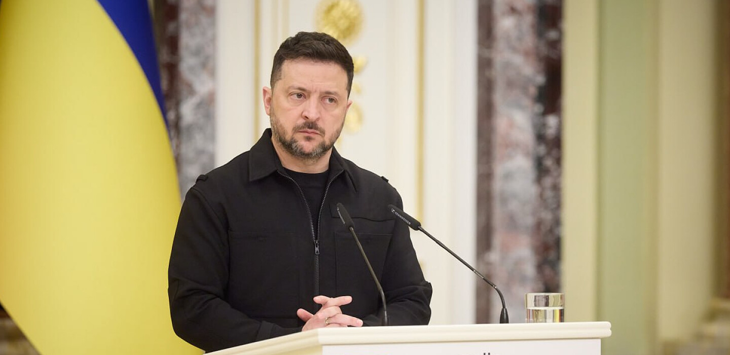 Фото до матеріалу: Зеленський про перемир'я на 9 травня: чому Київ не вірить у короткі паузи