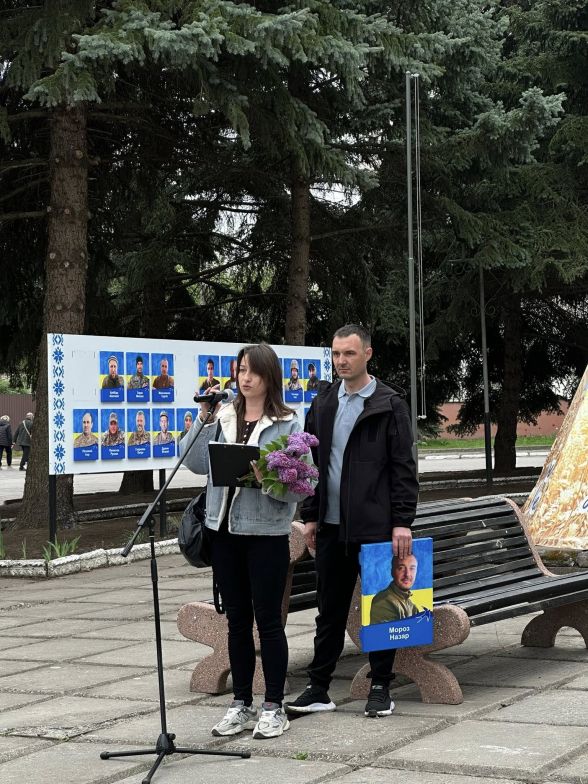 Фото до матеріалу: Назар Мороз повернувся з полону: військовий сам зняв фото з Алеї надії в Тульчині