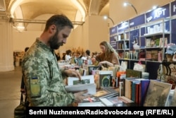 Фото до матеріалу: Андрій Курков про «зачарованість злом», мову в школах та нові культурні тренди