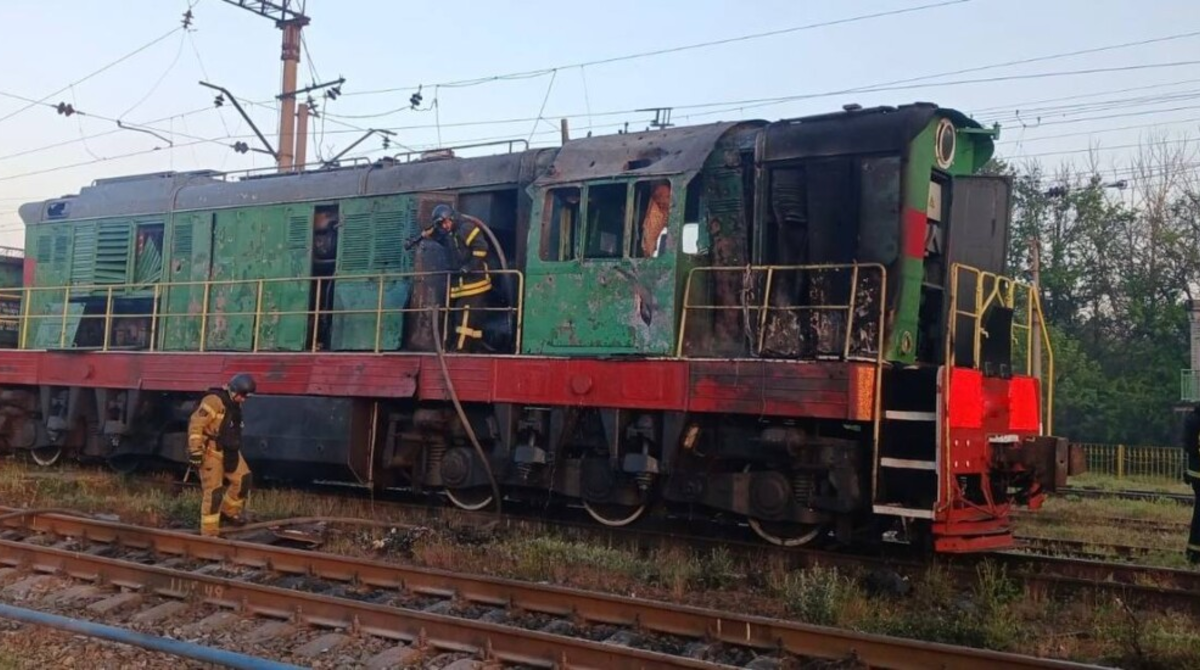 Фото до матеріалу: Росія атакувала залізничну інфраструктуру на Дніпропетровщині, травмовано машиніста