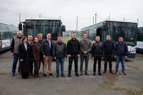 Фото до матеріалу: Громади Київщини почали отримувати автобуси із великої партії з Франції: Авто новини від AUTO-Consulting