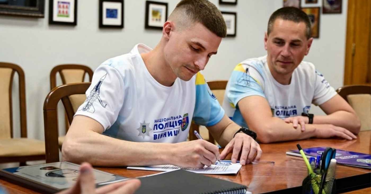 Фото до матеріалу: Поліція Вінниччини приєдналася до легендарного бігового клубу «Ф16»