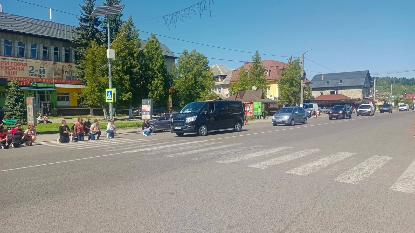 Фото до матеріалу: У Делятині помер військовий Кирило Чередниченко: скорботний кортеж зустріли на щиті