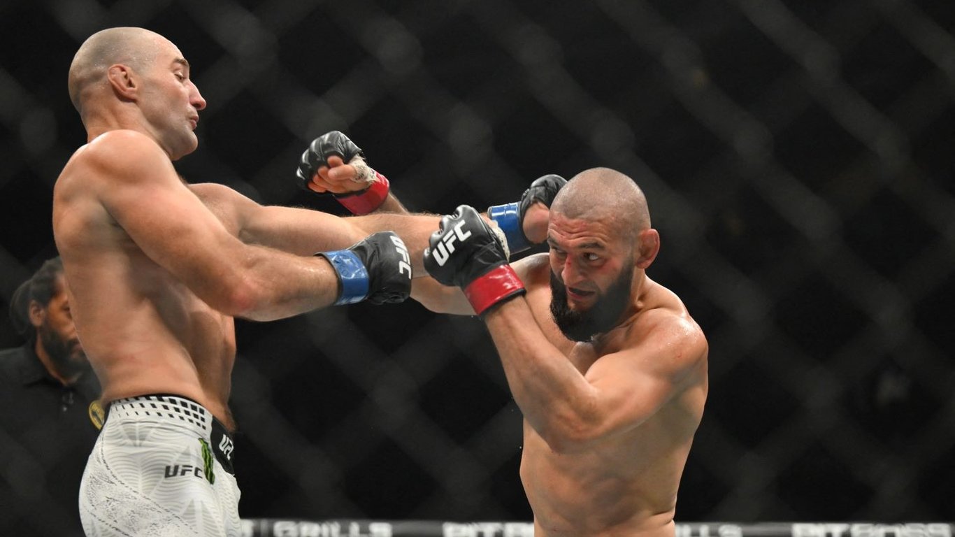 Фото до матеріалу: Друг Рамзана Кадирова втратив чемпіонський титул UFC