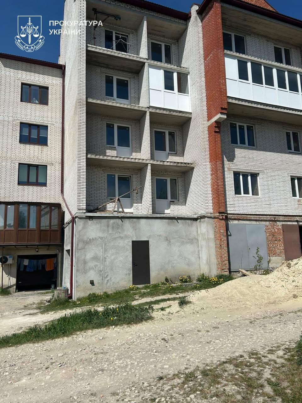 Фото до матеріалу: Збаразька громада вимагає 430 тисяч гривень від забудовника за новий будинок