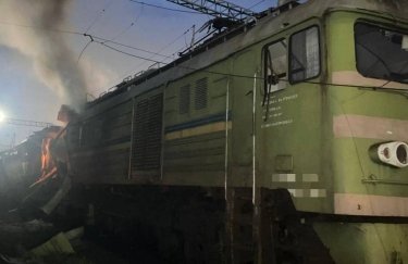Фото до матеріалу: Атака на залізницю України: 23 удари по депо та мостах у 7 областях