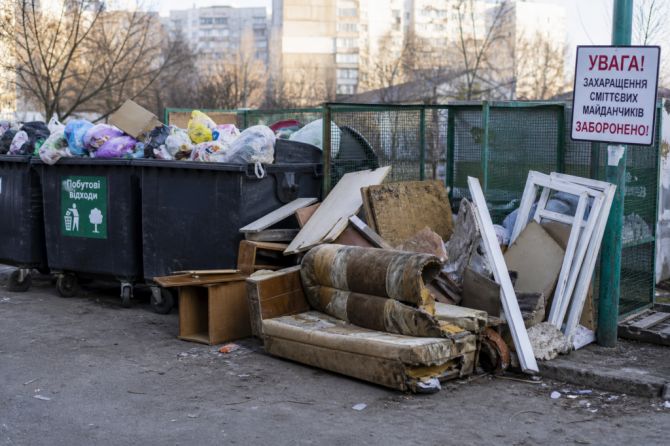 Фото до матеріалу: Великогабаритне сміття в Черкасах: хто відповідає і чому система не працює