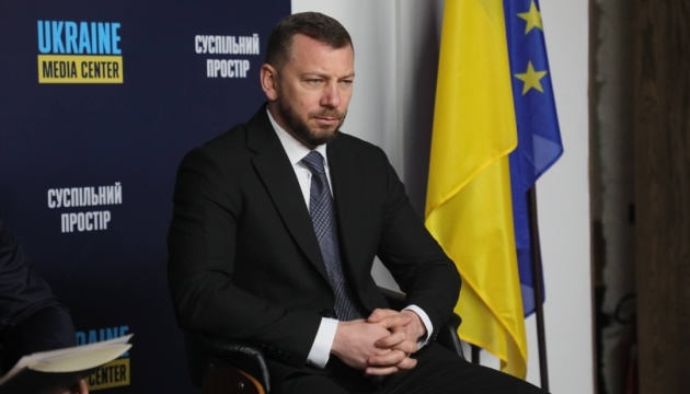Фото до матеріалу: Президент Зеленський не фігурує у справі про 460 млн грн на будівництві котеджів