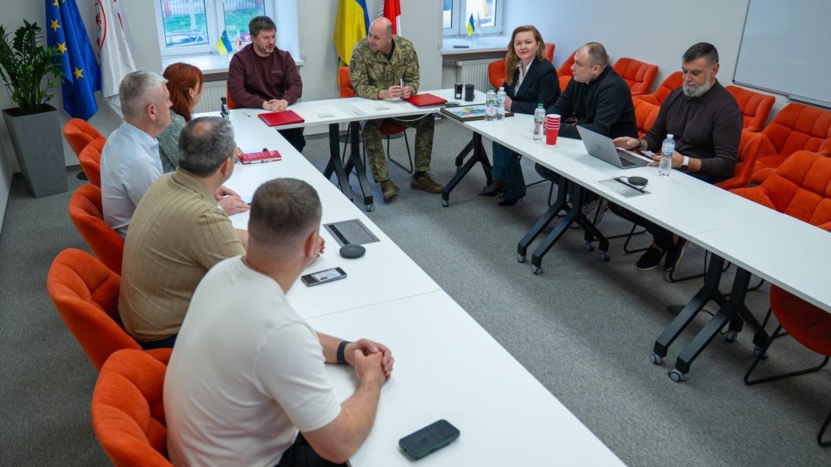 Фото до матеріалу: УЧХ та Генштаб ЗСУ підписали меморандум про співпрацю у сфері цивільно-військового співробітництва