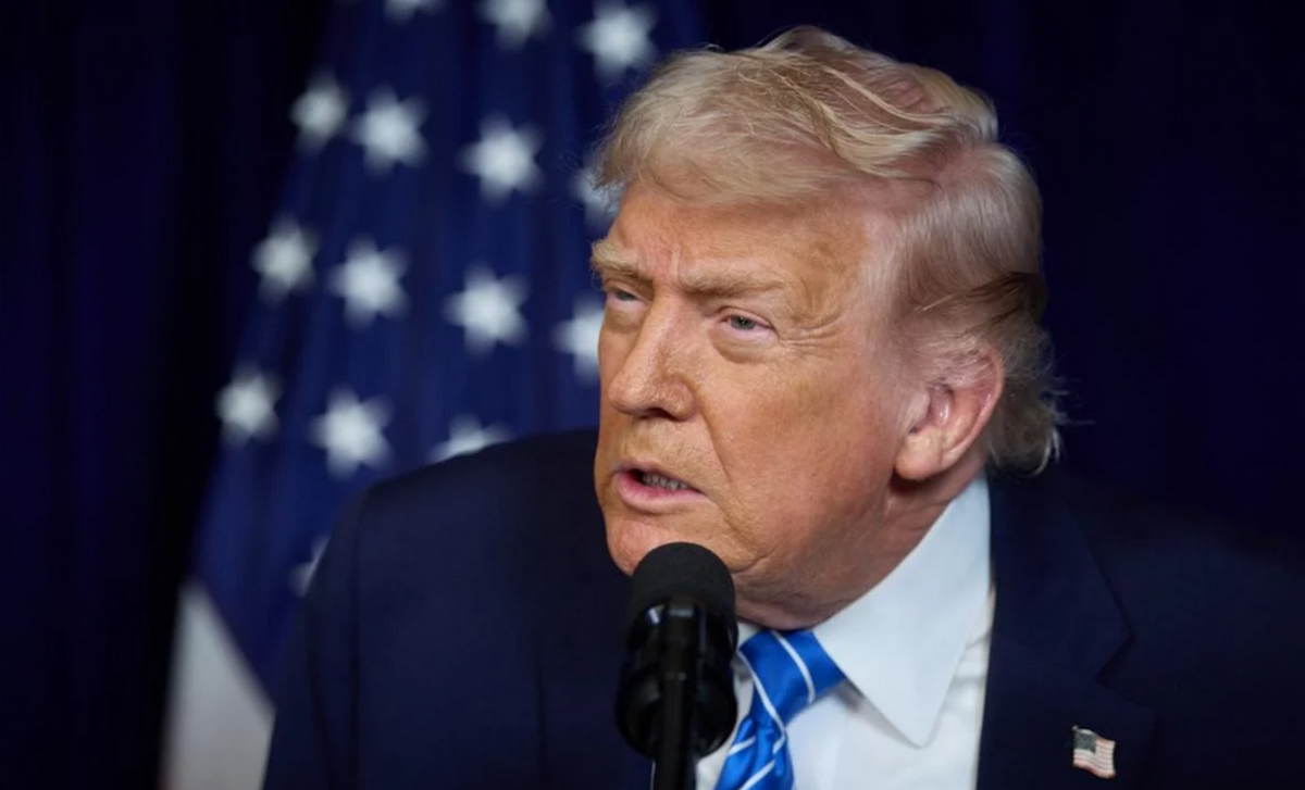 Фото до матеріалу: Білий дім опублікував відео, де Трамп годину повторює «перемагаємо"