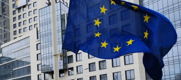 Фото до матеріалу: ЄС відповів на погрози Росії: дипломатів з Києва не евакуюють