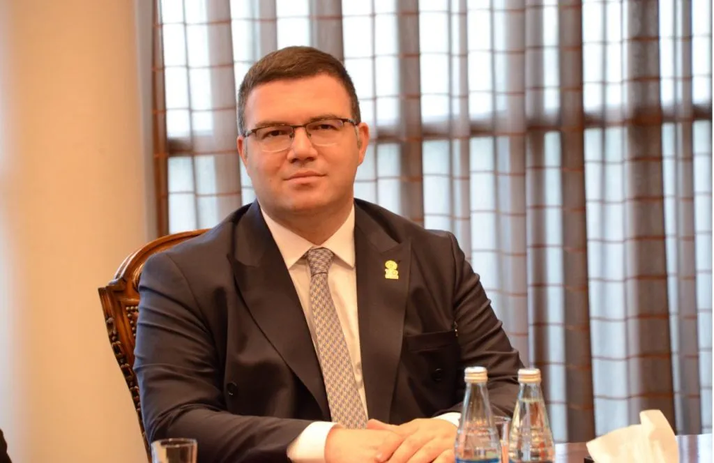 Фото до матеріалу: Ганьба на Євро: українку пресували за відмову від фото з росіянкою – погрожували санкціями