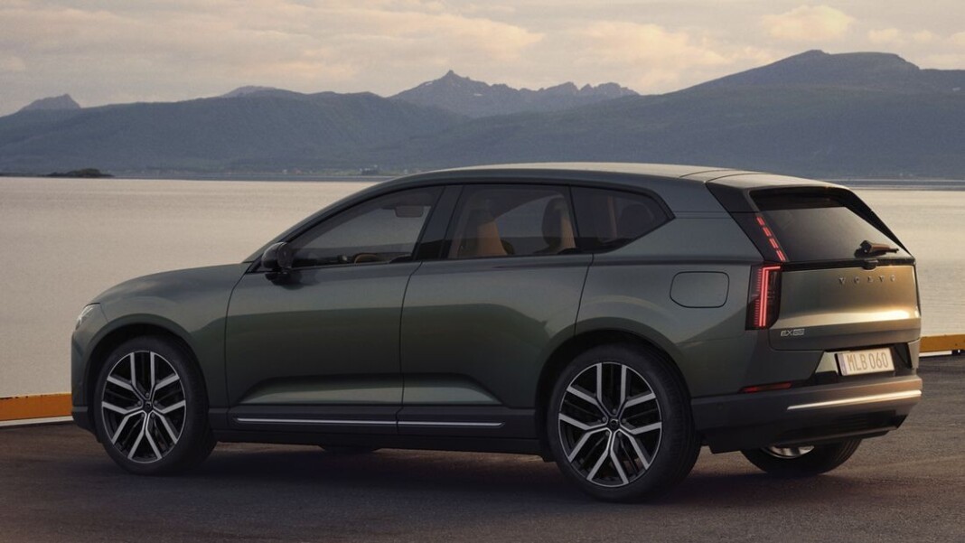 Фото до матеріалу: Volvo ES60: електроседан з запасом до 1000 км вже на дорогах у Швеції