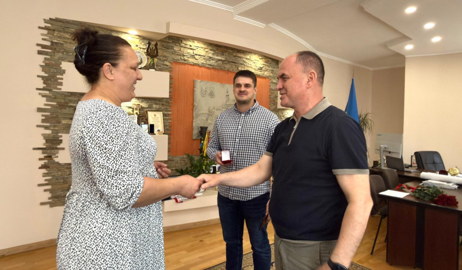 Фото до матеріалу: Жителька села Рокосово на Хустщині отримала звання «Мати-героїня»