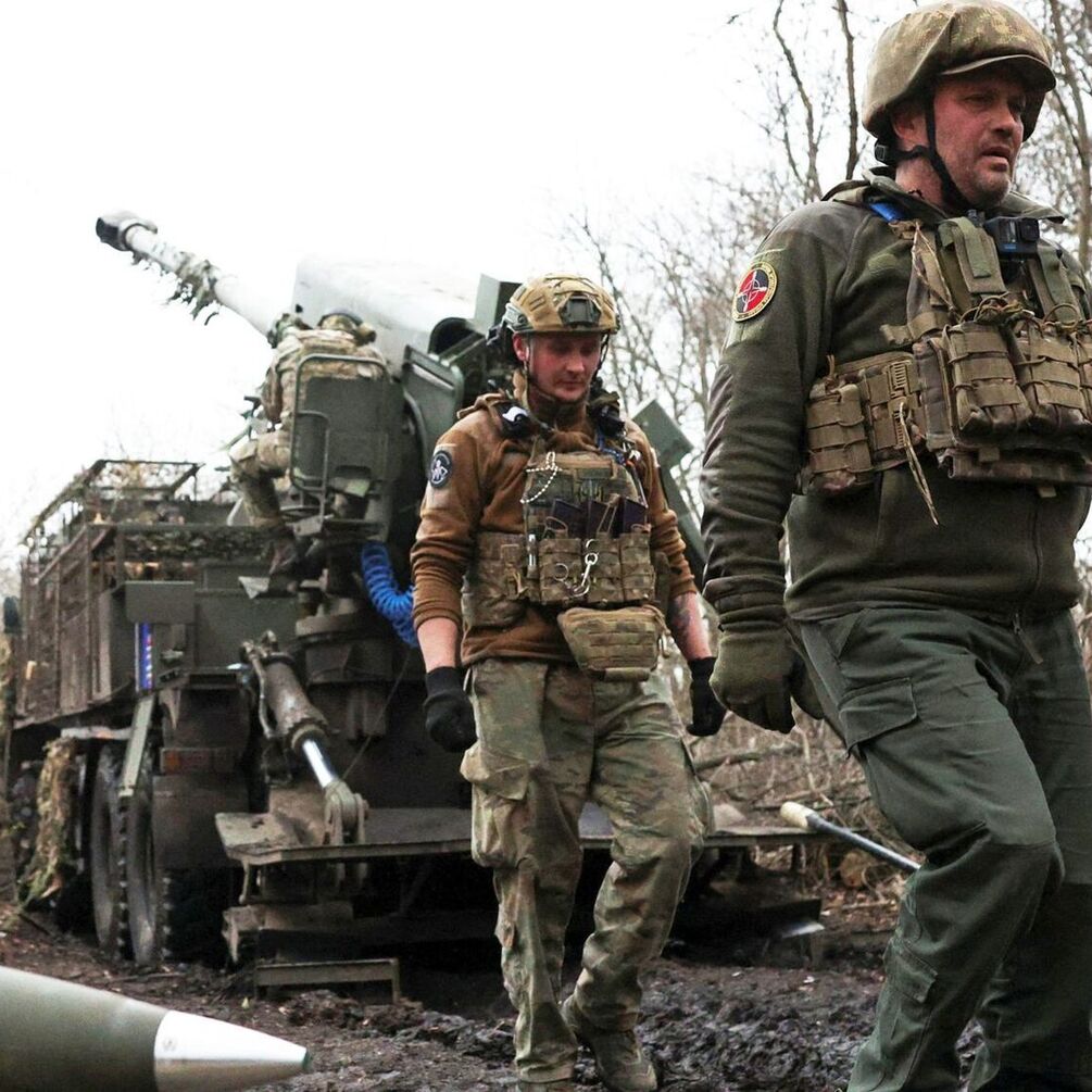 Фото до матеріалу: Атаки дронів на Росію: пожежі на НПЗ у Ярославлі та вибухи в Ростові