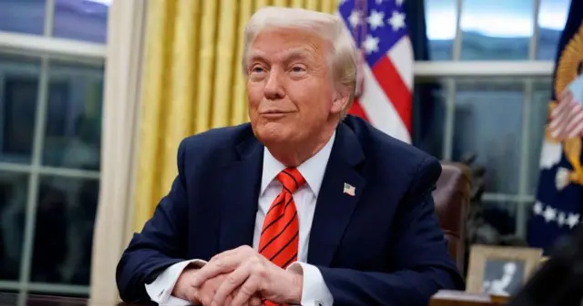Фото до матеріалу: Смартфон Трампа: 600 тисяч передзамовлень, жодного телефону