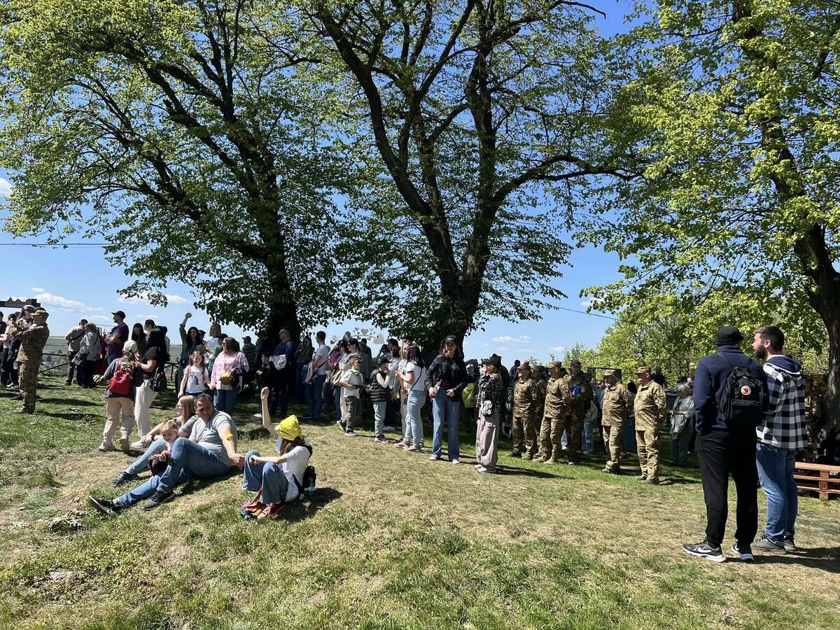 Фото до матеріалу: Галицький замок став центром лицарського свята: 2 тисячі гостей зацікавилися історією