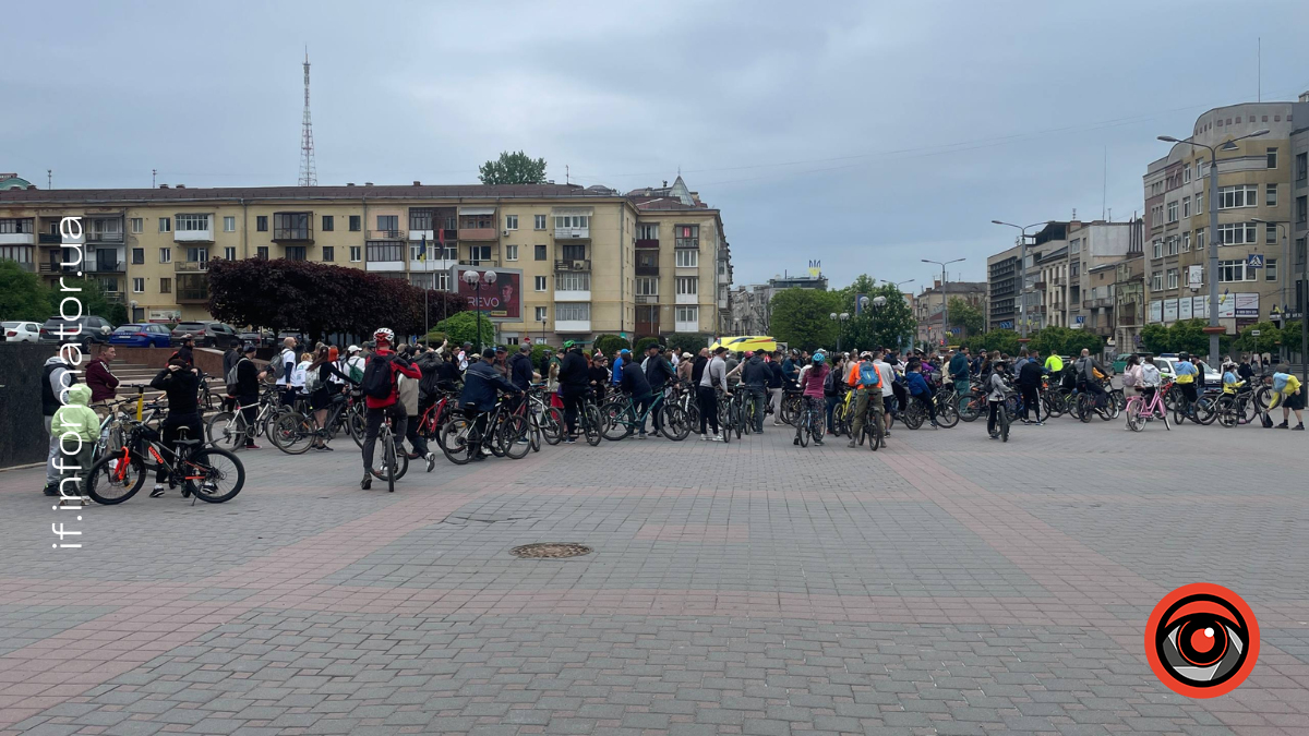 Фото до матеріалу: Благодійний велопробіг до Дня міста: франківці збирали кошти на 102-шу бригаду