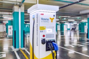 Фото до матеріалу: Xiaomi готує до прем'єри флагманський кросовер YU7 GT з потужністю 990 к.с.