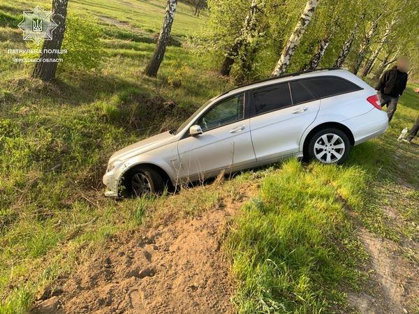Фото до матеріалу: Нетверезий водій ВАЗ зник з місця ДТП на Черкащині: поліція розслідує обставини