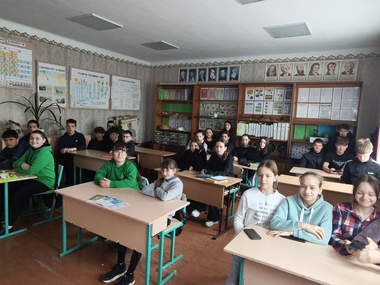 Фото до матеріалу: Фахівці з Острога розповіли учням Українківської гімназії про вакцинацію проти вірусу папіломи людини