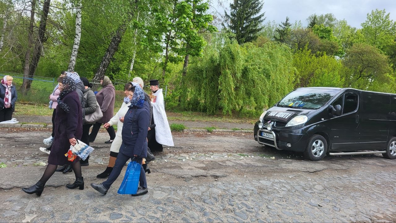 Фото до матеріалу: У Дерев'янчому похоронили 54-річного захисника Ігоря Холодюка
