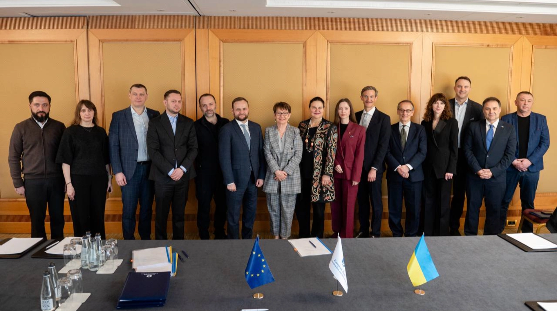 Фото до матеріалу: Укрзалізниця отримає 54 мільйони євро на модернізацію та енергонезалежність