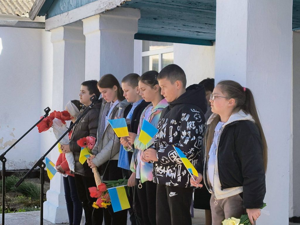 Фото до матеріалу: У селі Криничне відкрили меморіальні дошки трьом загиблим Героям