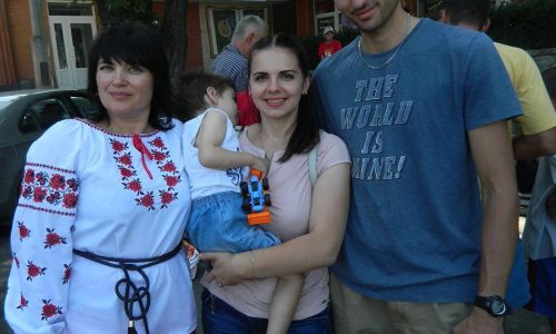 Фото до матеріалу: У Тальному молодь навчилися стріляти та керувати дронами