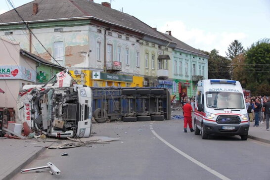 Фото до матеріалу: У Лейпцигу автомобіль в'їхав у натовп: двоє загиблих