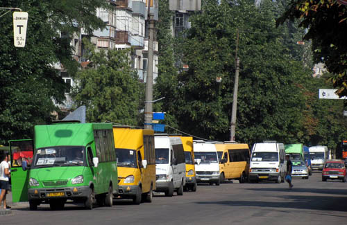Фото до матеріалу: У Кременчуці проїзд у громадському транспорті подорожчав: 25 грн у маршрутках та 20 грн у тролейбусах
