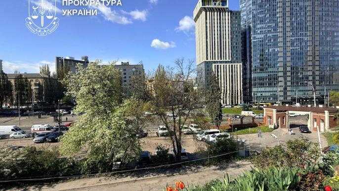 Фото до матеріалу: У Києві оскаржують будівництво приватної клініки та паркінгу на території Олександрівської лікарні