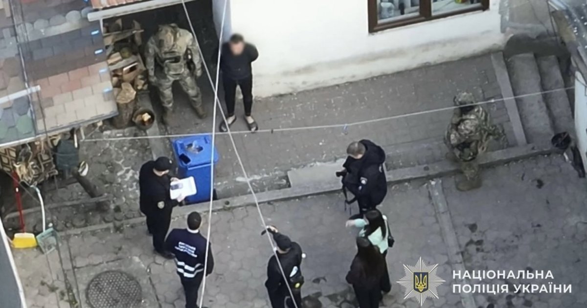 Фото до матеріалу: На Закарпатті викрили шахрайську схему з використанням сувенірних купюр: збитки сягнули майже 2 млн грн