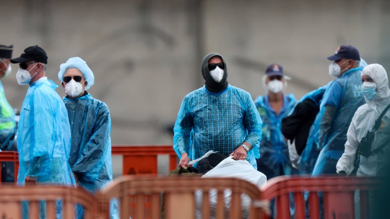 Фото до матеріалу: Британські військові медики висадилися на Трістан-да-Кунья через загрозу хантавірусу
