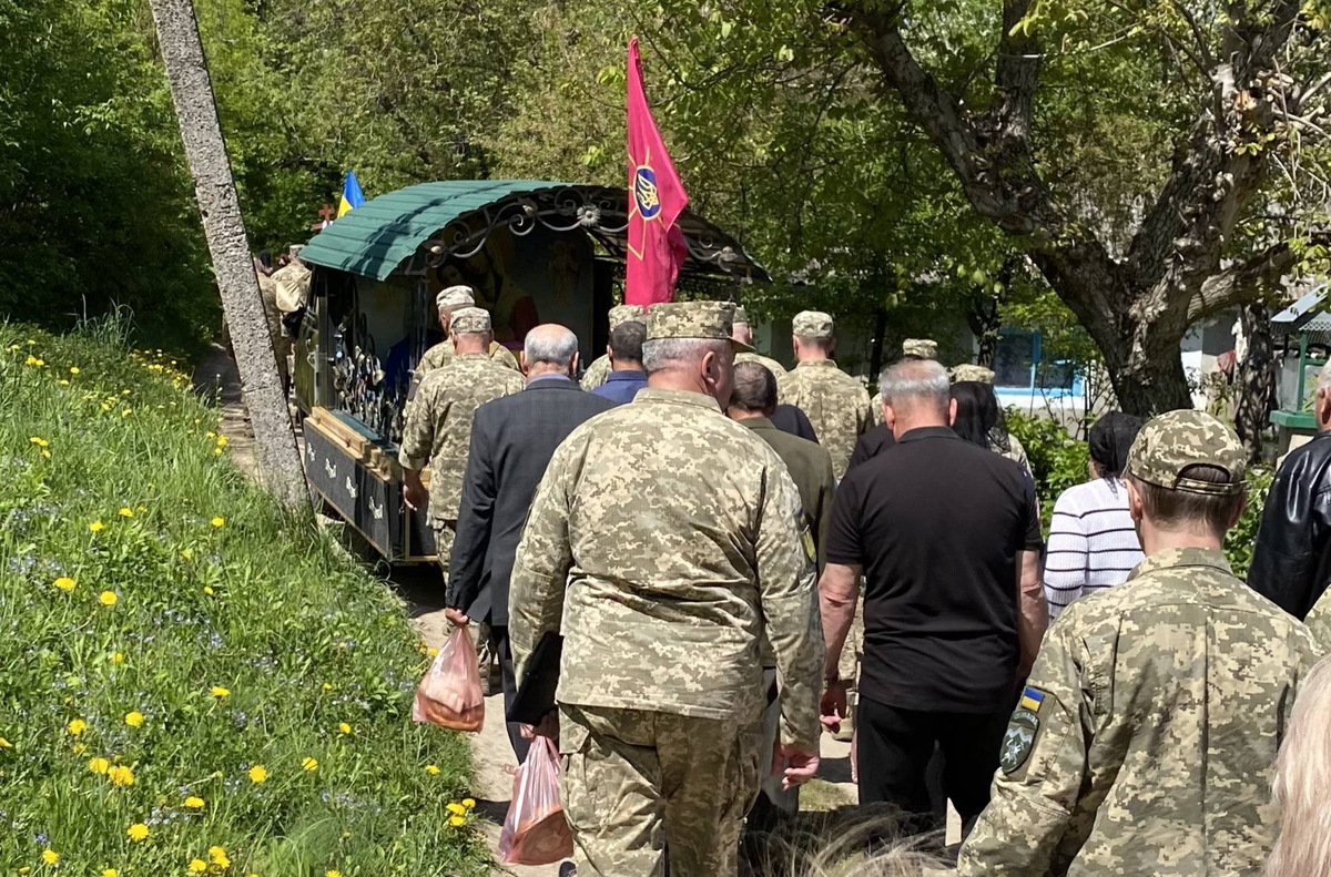 Фото до матеріалу: Три захисники України: в останню дорогу на Хмельниччині та в інших регіонах