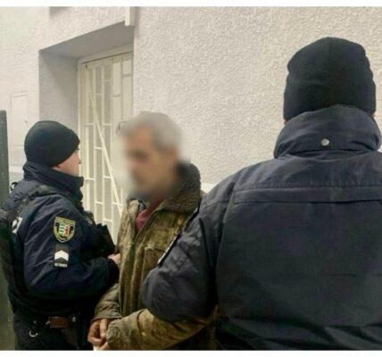 Фото до матеріалу: У Львові спробували підпалити мечеть: поліція розслідує напад