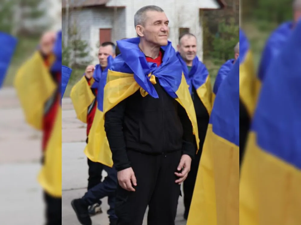 Фото до матеріалу: Василь Мисюра повернувся додому з російського полону