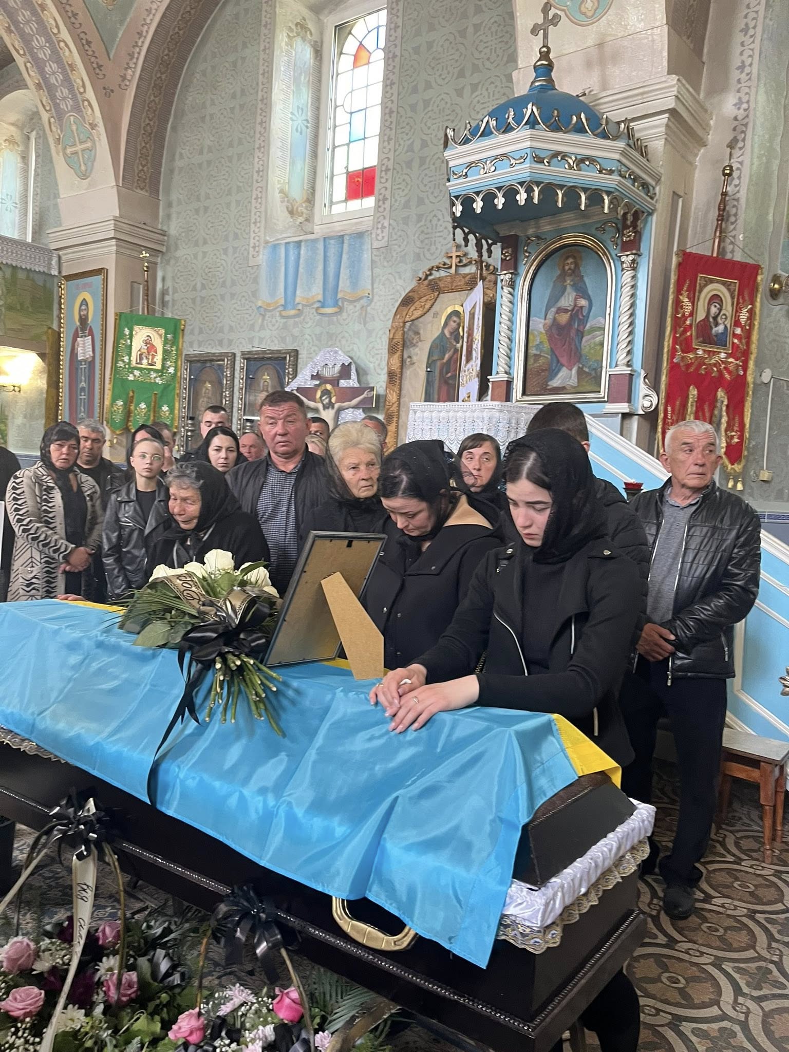 Фото до матеріалу: На Мукачівщині провели останню путь Василю Гонаку, який понад рік вважався зниклим безвісти