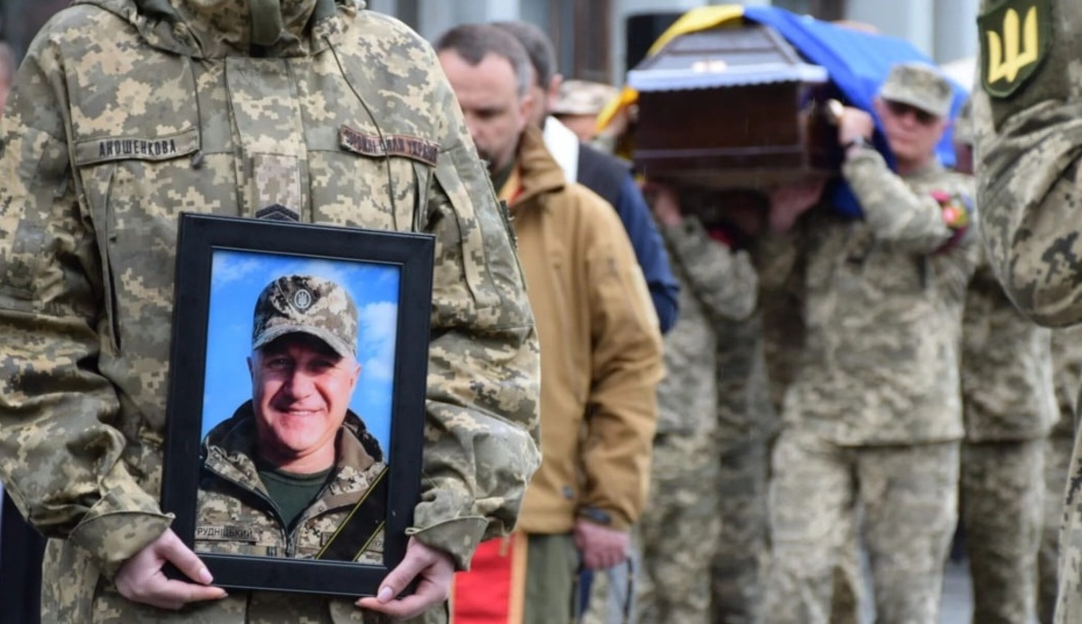 Фото до матеріалу: У Шепетівці попрощалися з добровольцем Олега Рудніцьким, який загинув на Сумщині