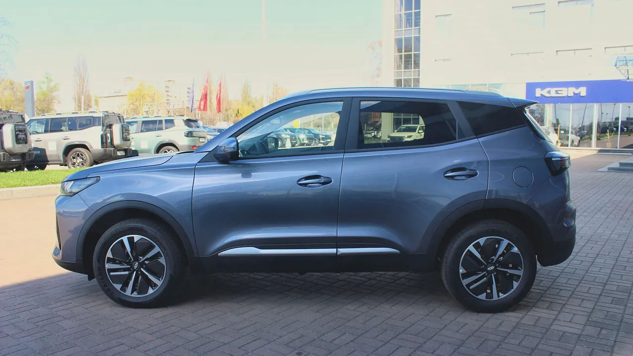 Фото до матеріалу: Chery Tiggo 4 та Tiggo 4 Hybrid: нові кросовери з різним характером для українських доріг