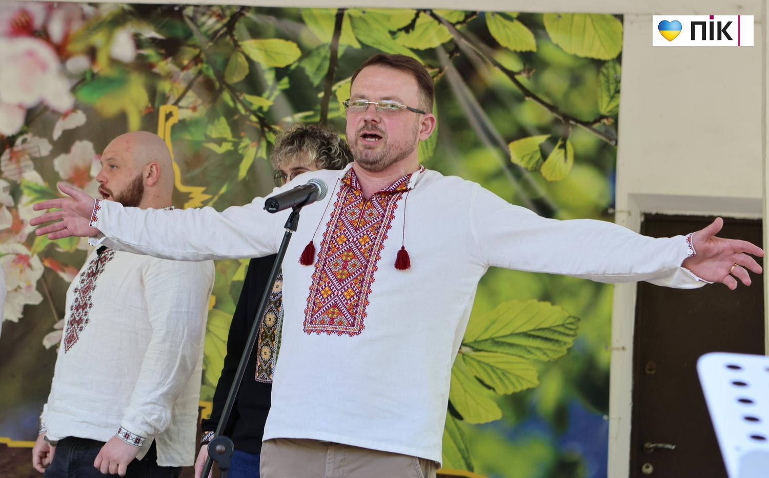 Фото до матеріалу: У Франківську відкрито новий сезон «Мелодій парку»: концерт, благодійність та підтримка ЗСУ