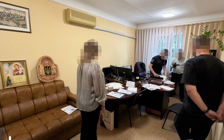 Фото до матеріалу: ДБР повідомляє про підозру чиновнику ДМС та депутату за приховування майна на 13 млн грн