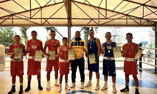 Фото до матеріалу: Борці Тальнівщини здобули медалі на чемпіонаті Черкас