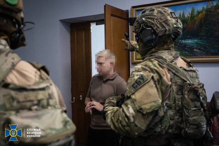 Фото до матеріалу: Топ-10 корупційних справ митниці: як бюджет втрачає мільярди через контрабанду