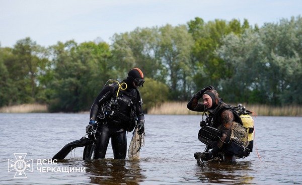 Фото до матеріалу: Рятувальники готують пляжі до початку купального сезону
