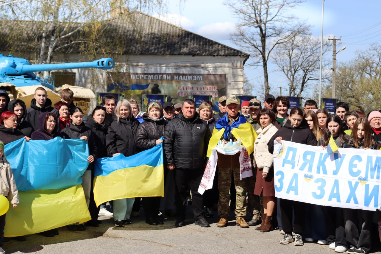 Фото до матеріалу: У Попельнастівській громаді зустріли звільненого з російського полону бійця (фото)