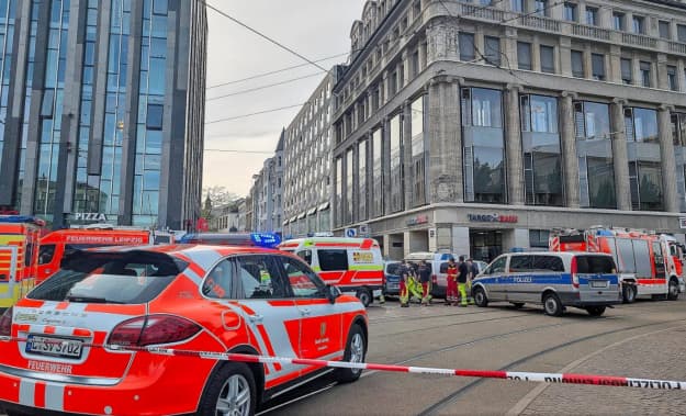 Фото до матеріалу: Двоє загиблих у Лейпцигу: деталі смертельного наїзду автомобіля на пішоходів